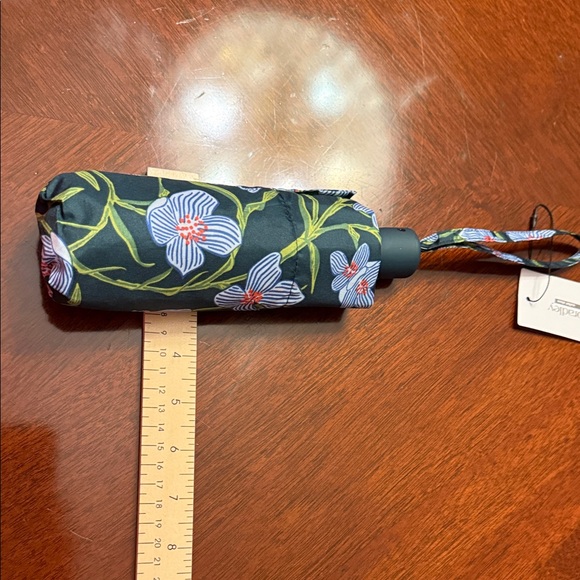 Vera Bradley Black and Green Floral Umbrella Charlotte Stems - Picture 2 of 4